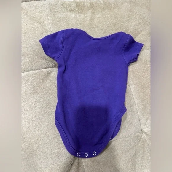 Minnesota Viking NFL Football Onesie - Picture 2 of 3